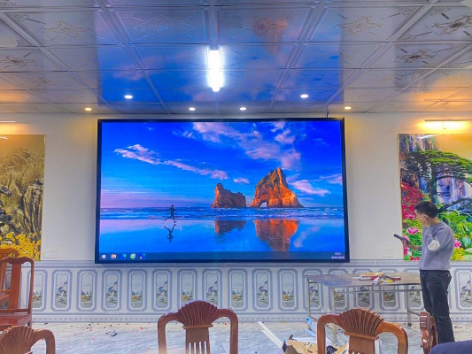 Di doi man hinh led tai phuong xuan hoa, tp hcm